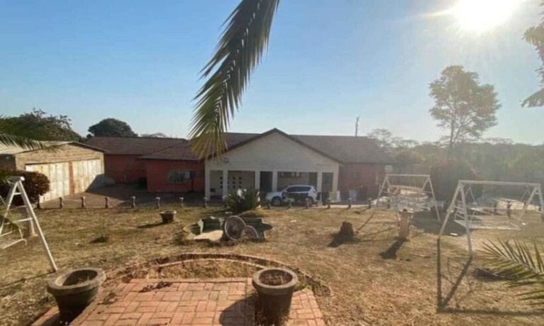 5-bedroom-house-for-sale-in-makeni-big-0