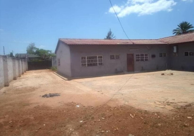 4-bedroom-house-for-rent-in-makeni-big-1