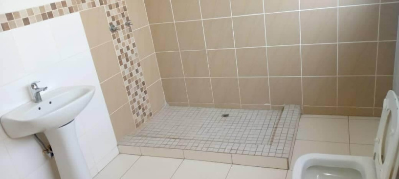 4-bedroom-apartment-for-rent-in-kabulonga-big-7