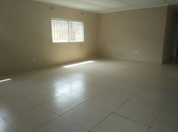 2-bedroom-flat-for-rent-in-makeni-big-5