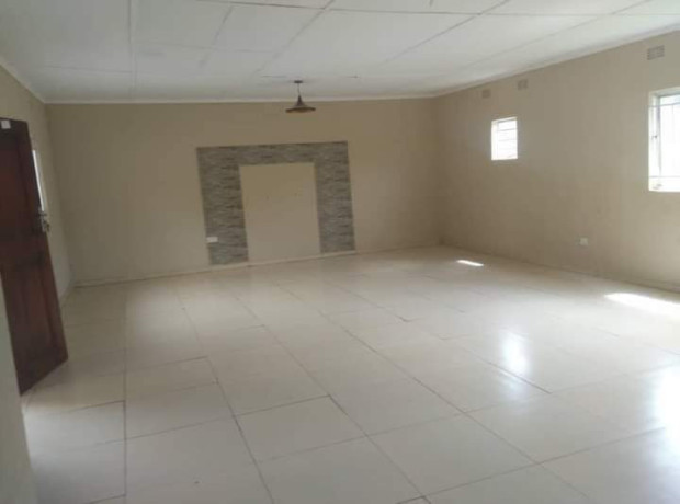 2-bedroom-flat-for-rent-in-makeni-big-3