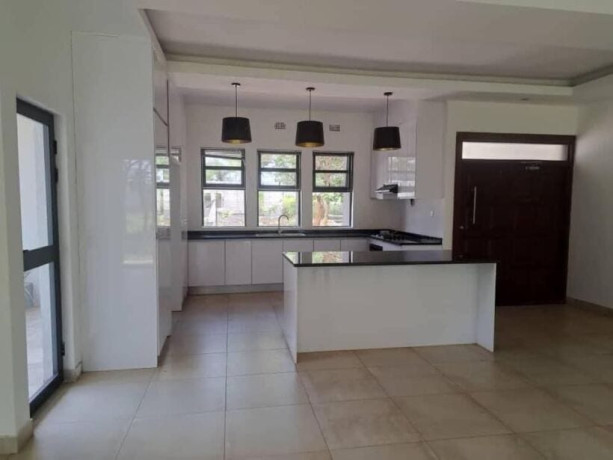 3-bedroom-flat-for-rent-in-makeni-big-5