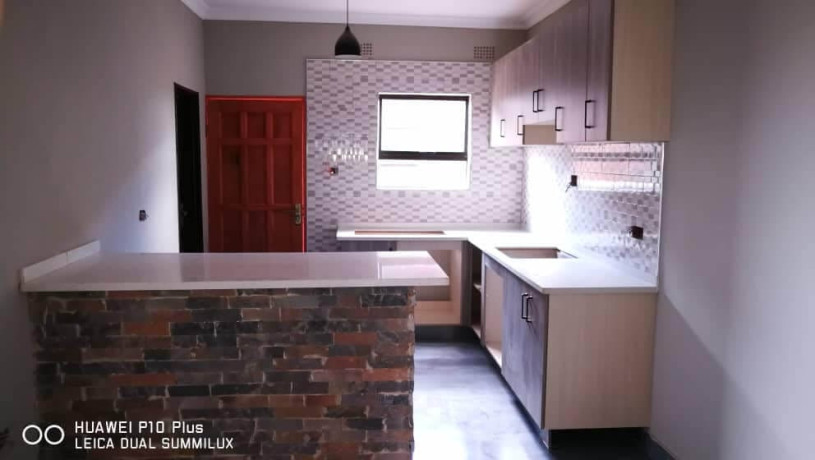 3-bedroom-flat-for-rent-in-chalala-big-6