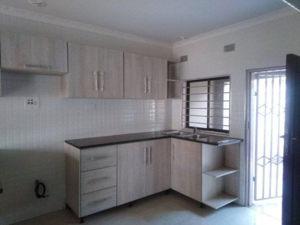 2-bedroom-flat-for-rent-in-lilayi-big-1