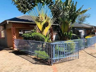 3-bedroom-flat-for-rent-in-ibex-hill