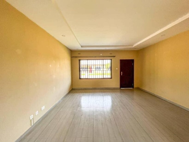 2-bedroom-flat-for-rent-in-makeni-big-3