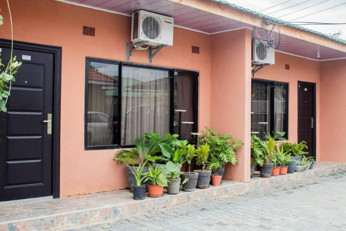 2-bedroom-furnished-flat-for-rent-in-meanwood-big-0