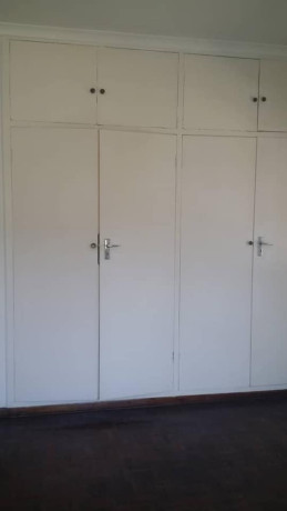 3-bedroom-house-for-rent-in-olympia-big-2