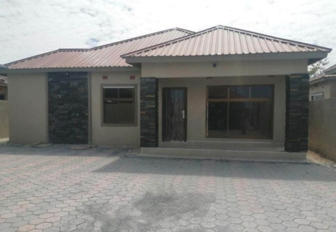 3-bedroom-flat-for-rent-in-new-kasama-big-0