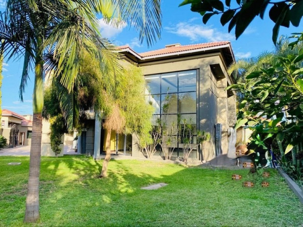 4-bedroom-double-storey-townhouse-for-rent-in-mass-media-big-0