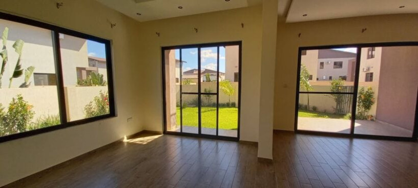 3-bedroom-double-storey-apartment-for-rent-in-lilayi-big-8