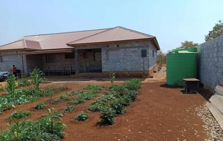 4-bedroom-house-for-sale-in-new-kasama-big-3