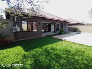 3-bedroom-flat-for-rent-in-meanwood-ibex