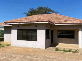 spacious-3-bedroom-standalone-house-in-chilanga