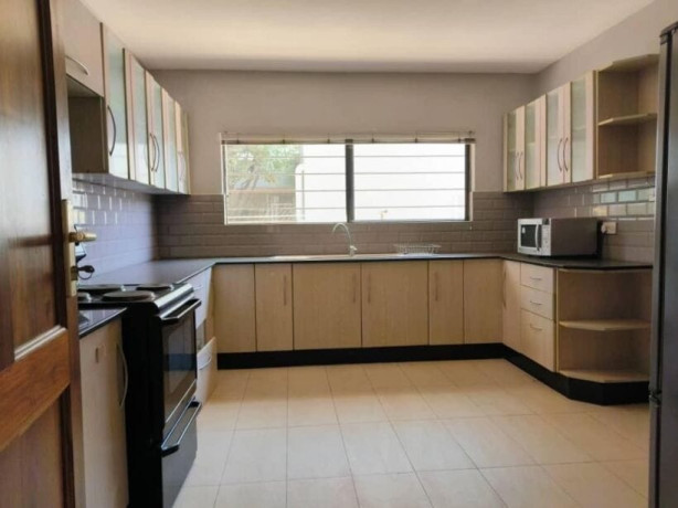 modern-3-bedroom-apartment-for-rent-in-longacres-big-2