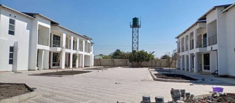 spacious-three-bedroom-apartment-in-silverest-big-1