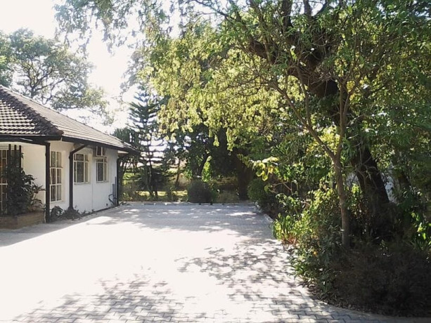 4-bedroom-house-for-rent-in-woodlands-big-3