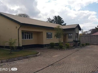 neat-and-beautiful-three-bedroom-apartment-in-kalundu