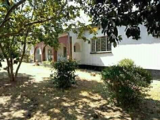 four-bedrooms-house-being-sold-as-it-is-on-a-2-acres-plotibex-hill