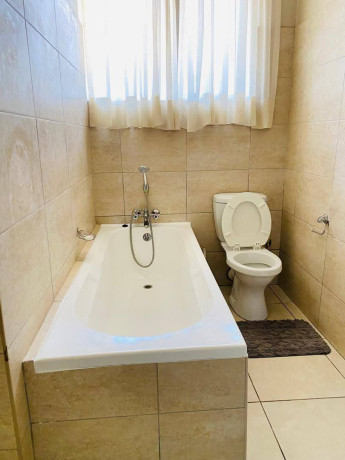 roma-parkfully-furnishedone-bed1300-big-4