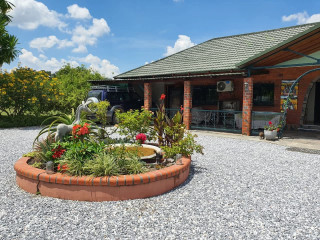 kabwekangomba-area-farm-house-for-saleland-ext-278acres-virgin-landsale