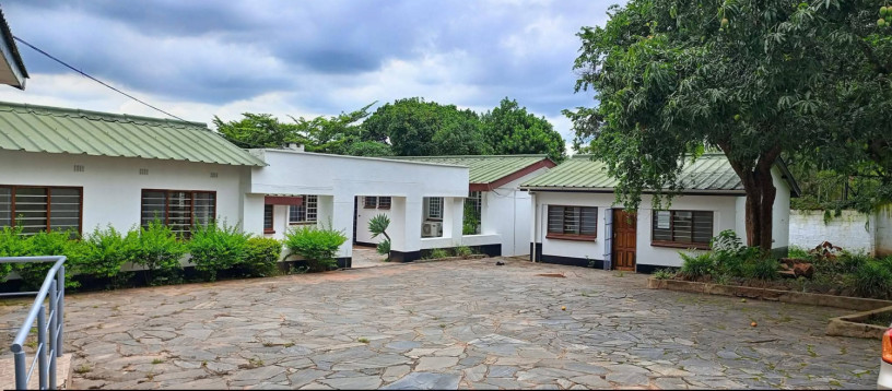 kabulonga-area-commercial-use-onlyasking-rentk60000-big-1