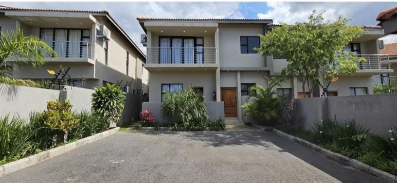 roma-parkluxurious-2bed-townhouses-fully-furnished2500-big-0